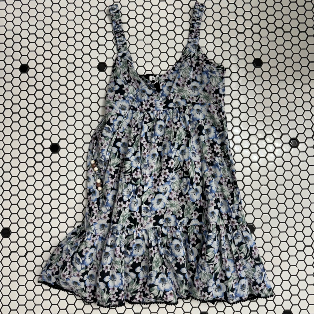 Heartloom dress size small